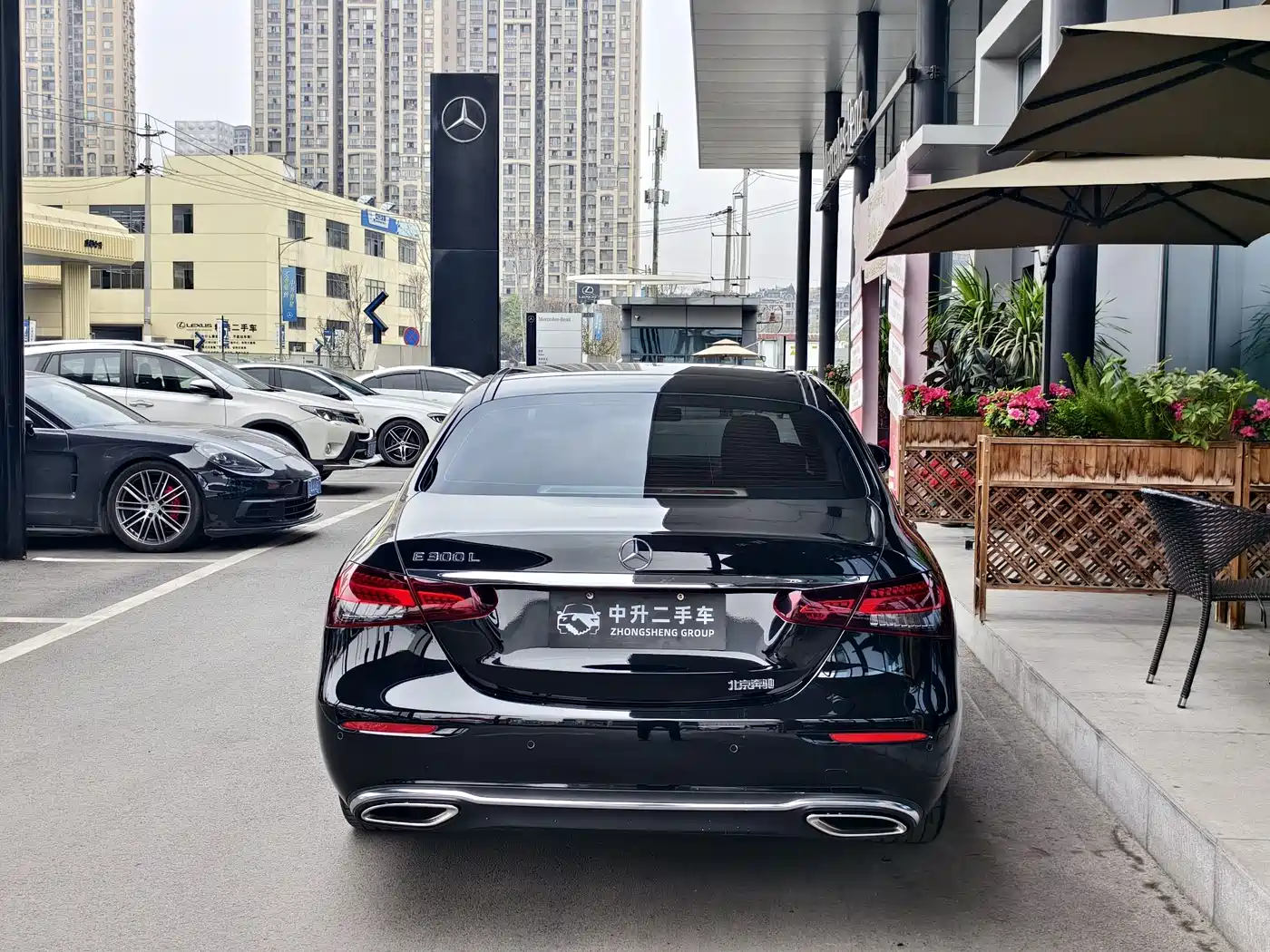 MERCEDES-BENZ E CLASS