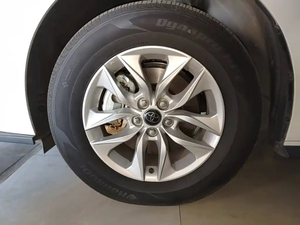 Фото 23 - Toyota Granvia