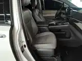 Фото 25 - Toyota Granvia