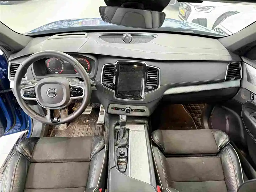 Фото 5 - Volvo XC90