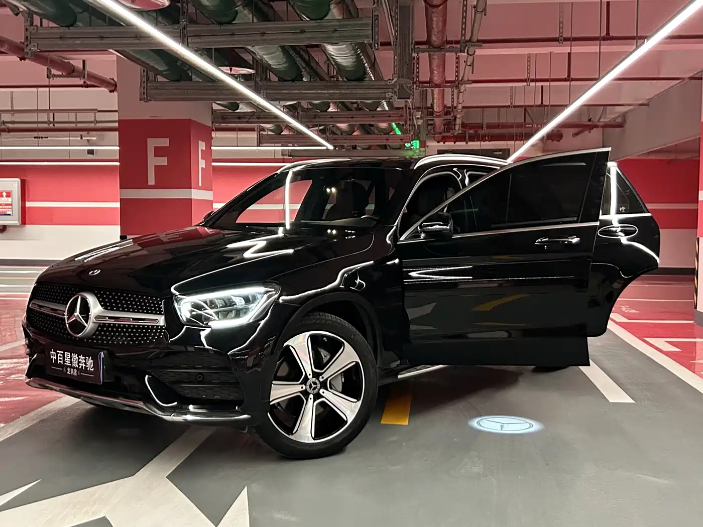 MERCEDES-BENZ GLC