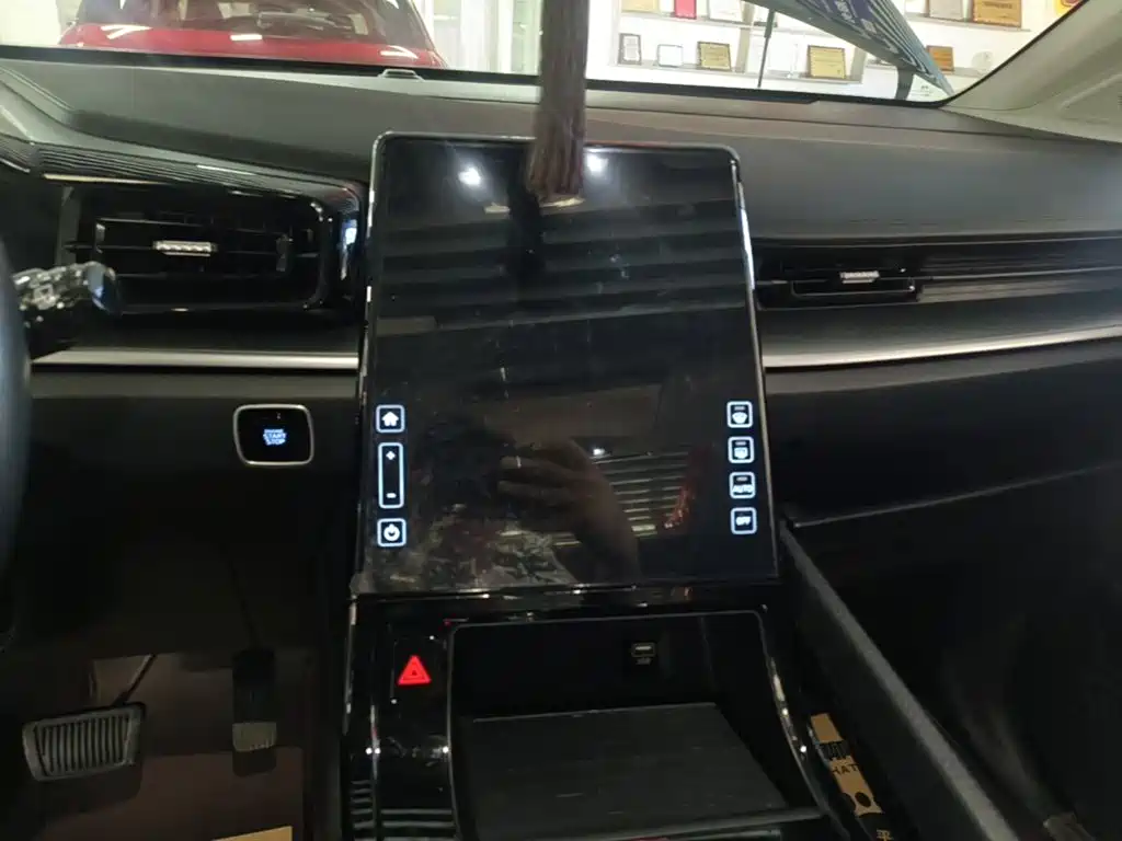 Photo 13 - Hyundai Custo