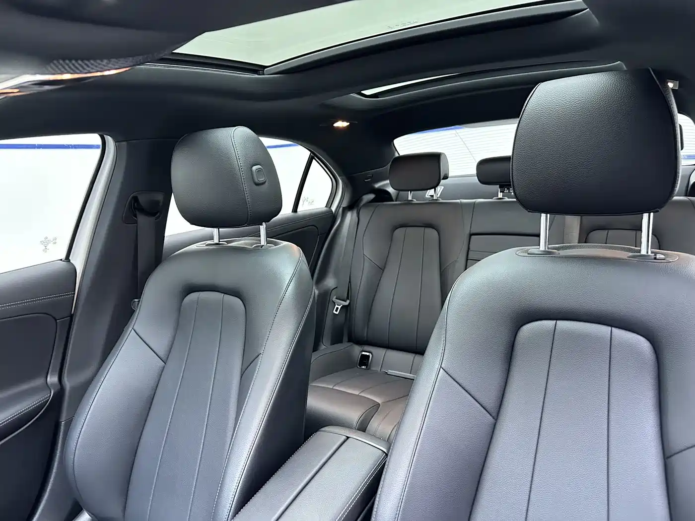 Mercedes-Benz A-Class 2022 A 180 L Sport Sedan фото 22
