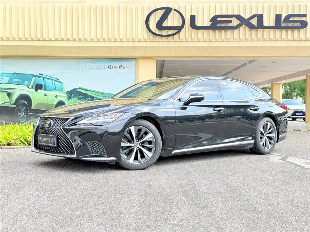 Фото 1 - Lexus LS