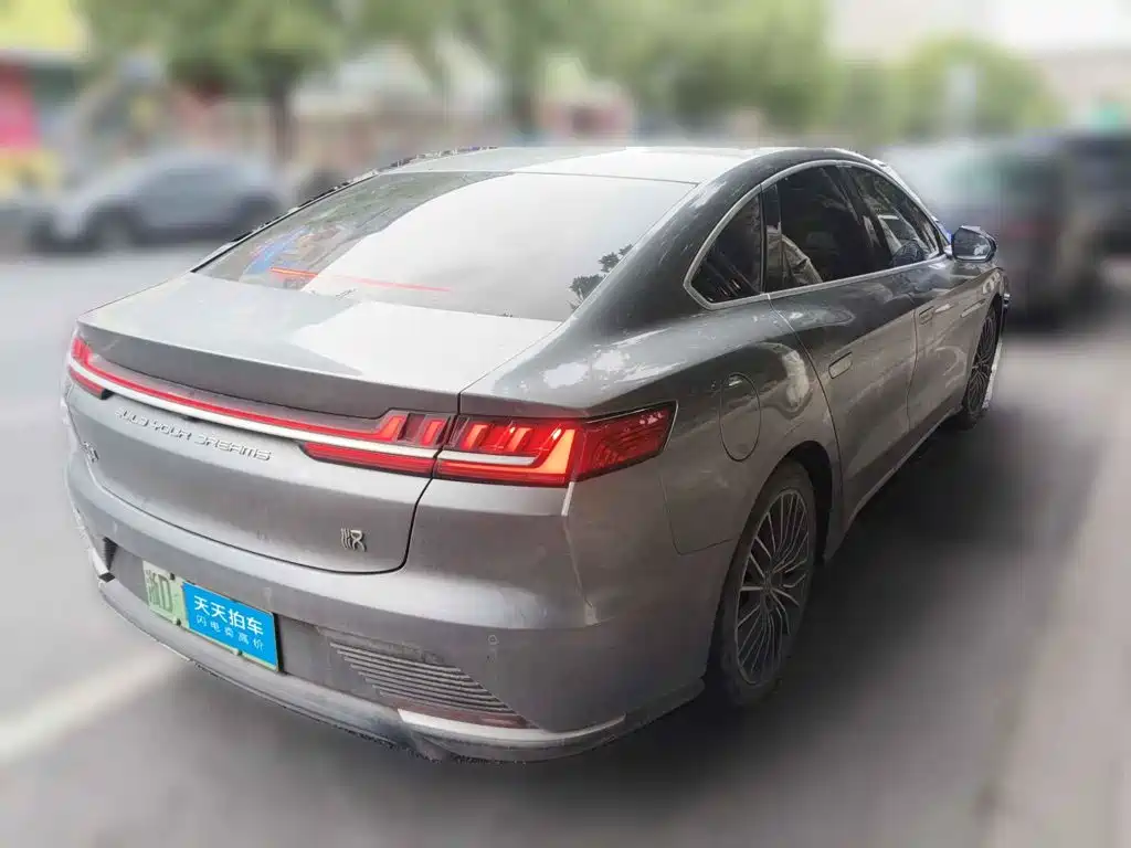 Фото 2 - BYD Han
