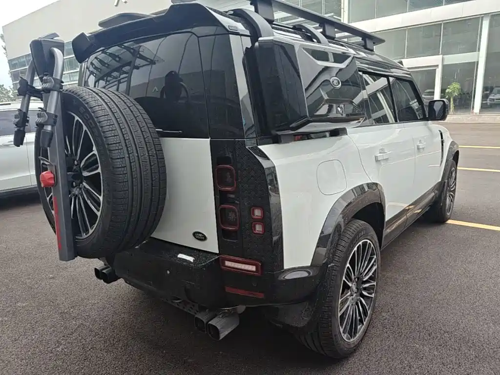 Land Rover Defender 2025 2025 110 3.0T P400 Dark Special Edition