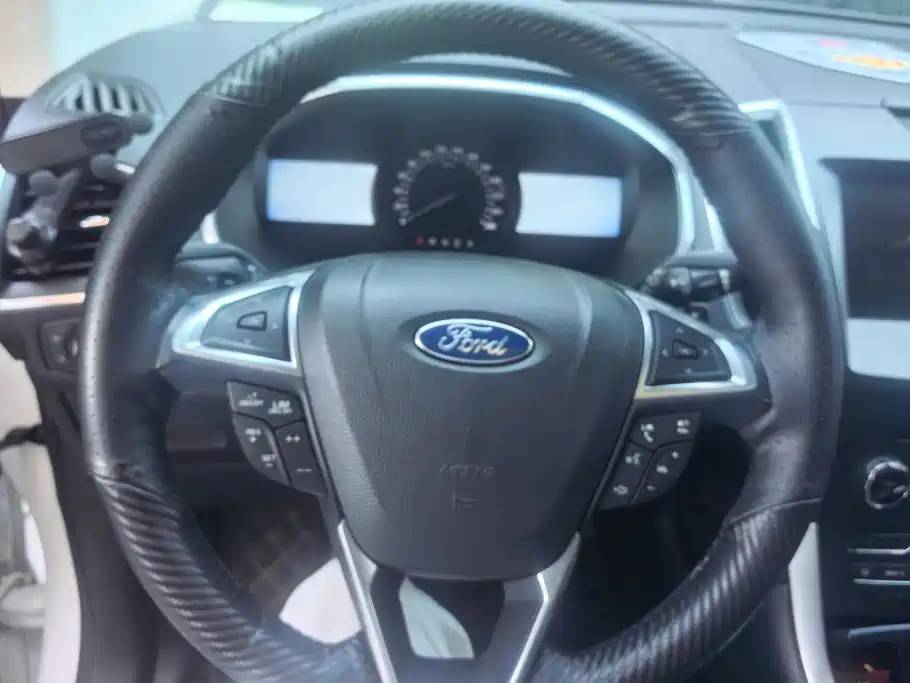 Ford Edge 2019 2018 EcoBoost 245 FWD Luxury 7-seater China V