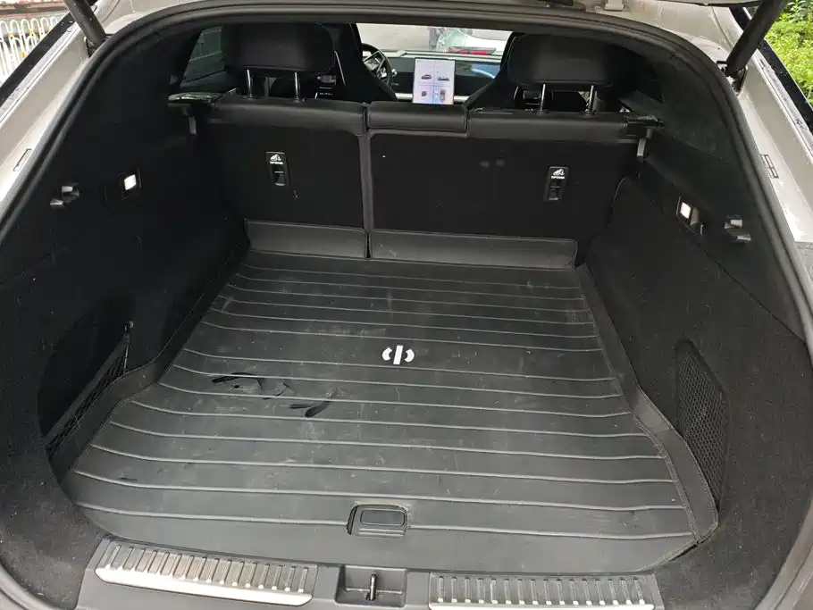 HiPhi Y 2023 2023 560km Pioneer Edition