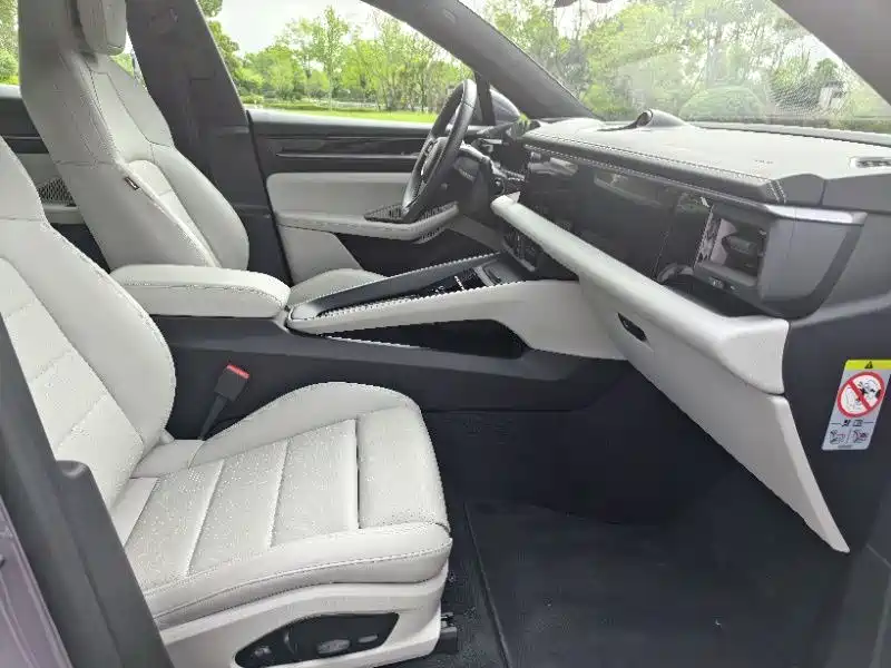 PORSCHE MACAN NEW ENERGY