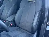Фото 28 - Audi Q5 e-tron