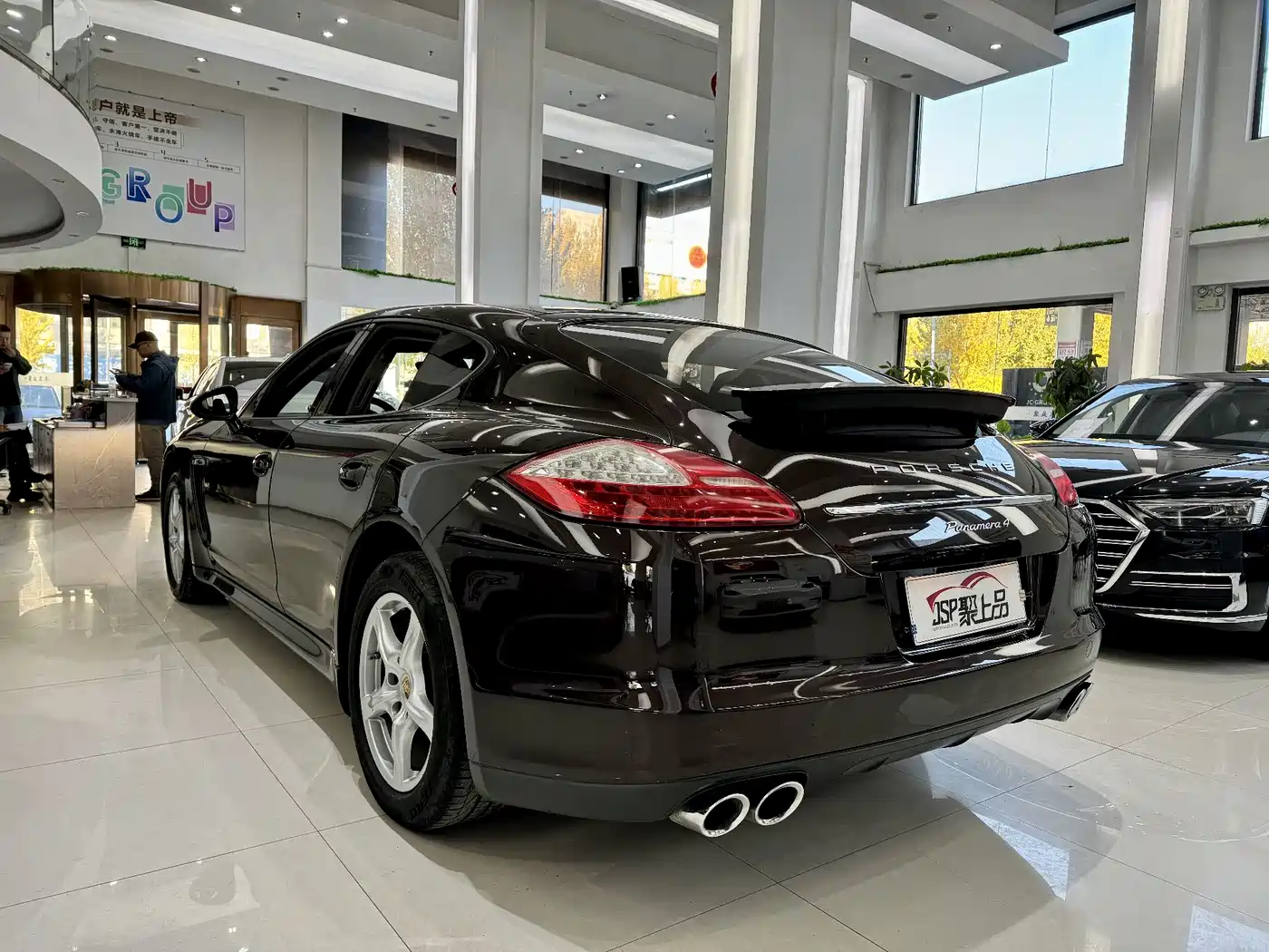 Porsche Panamera 2010 Panamera 4 3.6L фото 3
