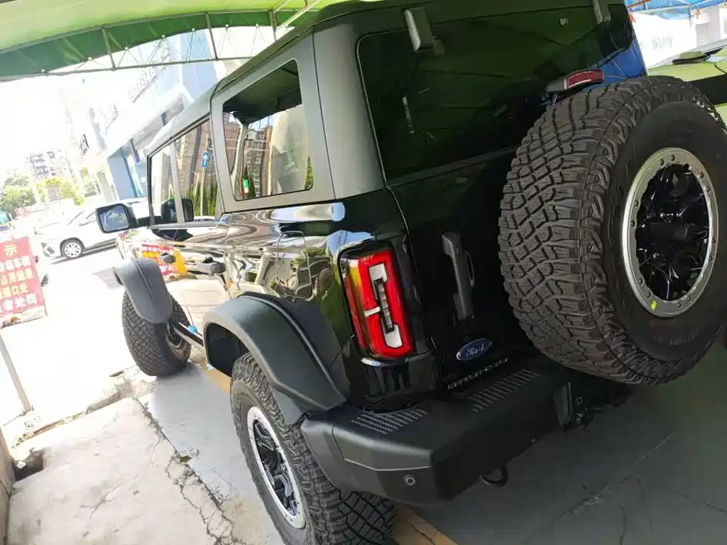 Ford Bronco 2025 2024 2.3T Badlands