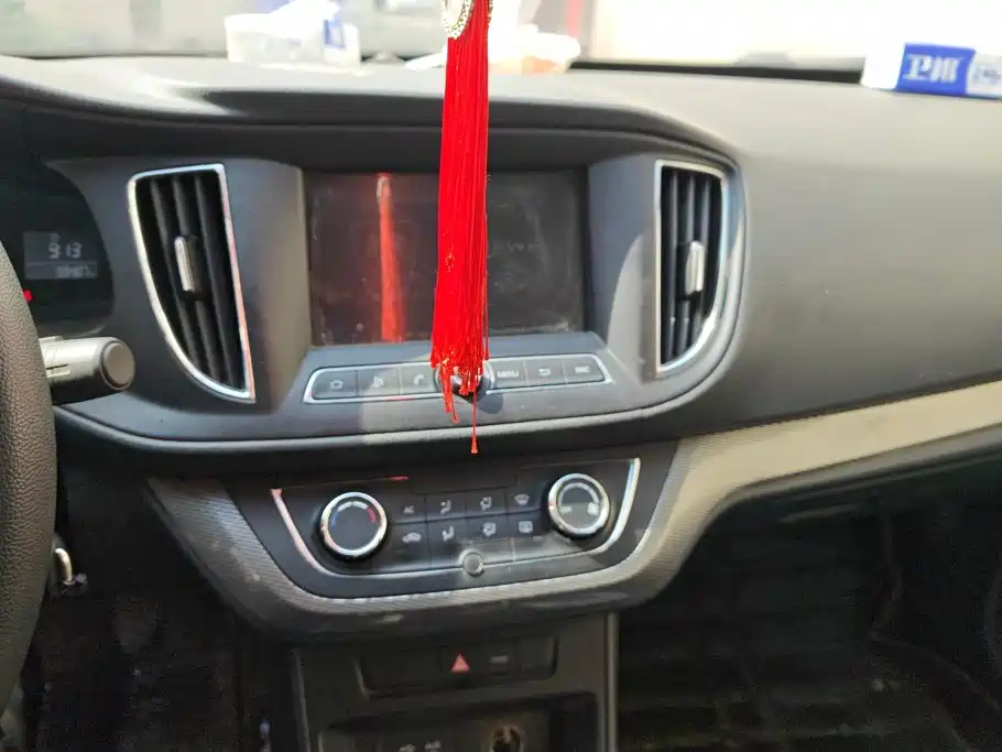 Roewe 360 2017 2017 1.5L Manual Luxury Edition