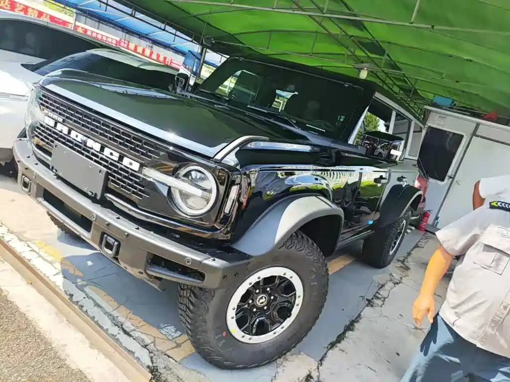 Ford Bronco 2025 2024 2.3T Badlands