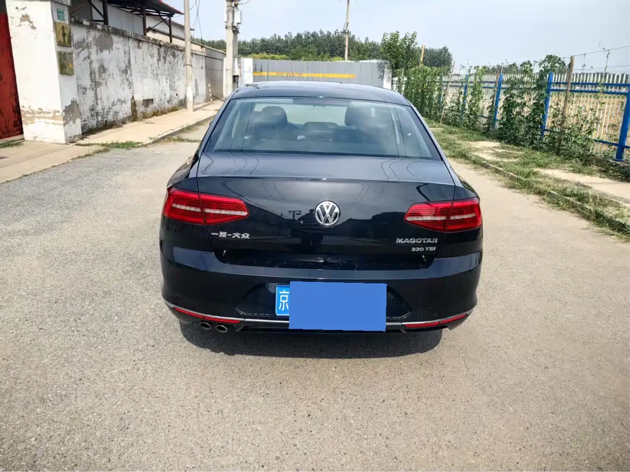Volkswagen Magotan 2017 330TSI DSG Comfort фото 5