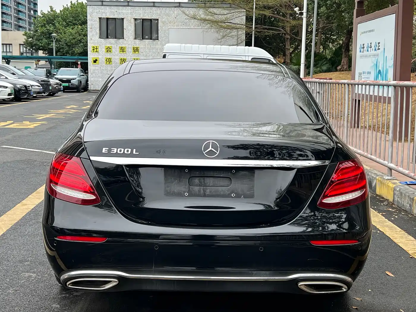 Mercedes-Benz E-Class 2019 E 200 L фото 2