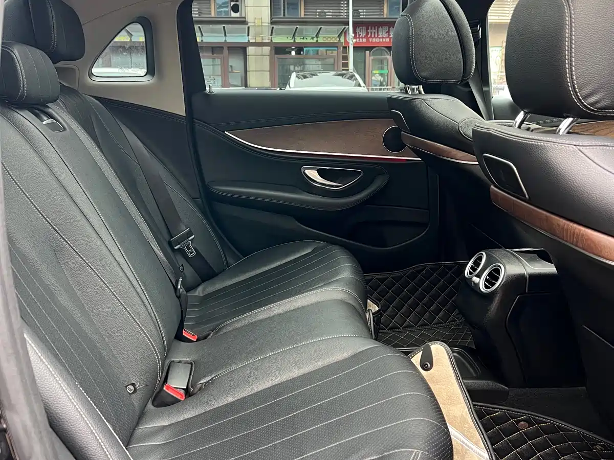 Mercedes-Benz E-Class 2019 E 200 L фото 15