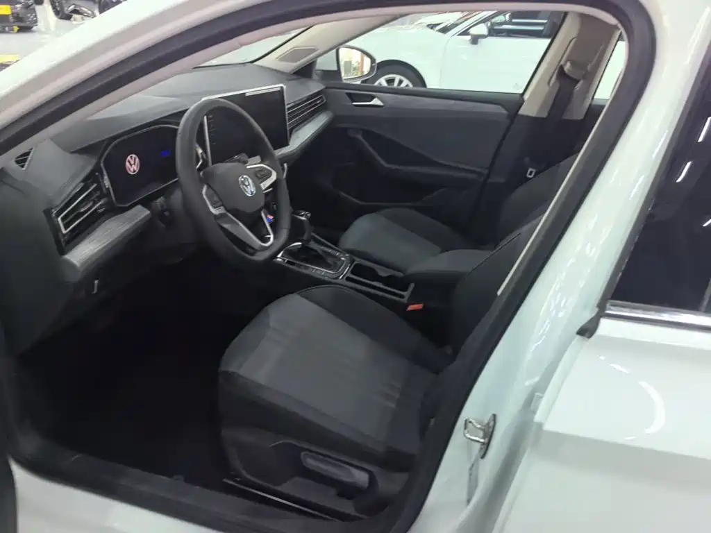 Volkswagen Sagitar 2026 2026 Model 30 Million Special Selection 300TSI DSG Surpass Edition