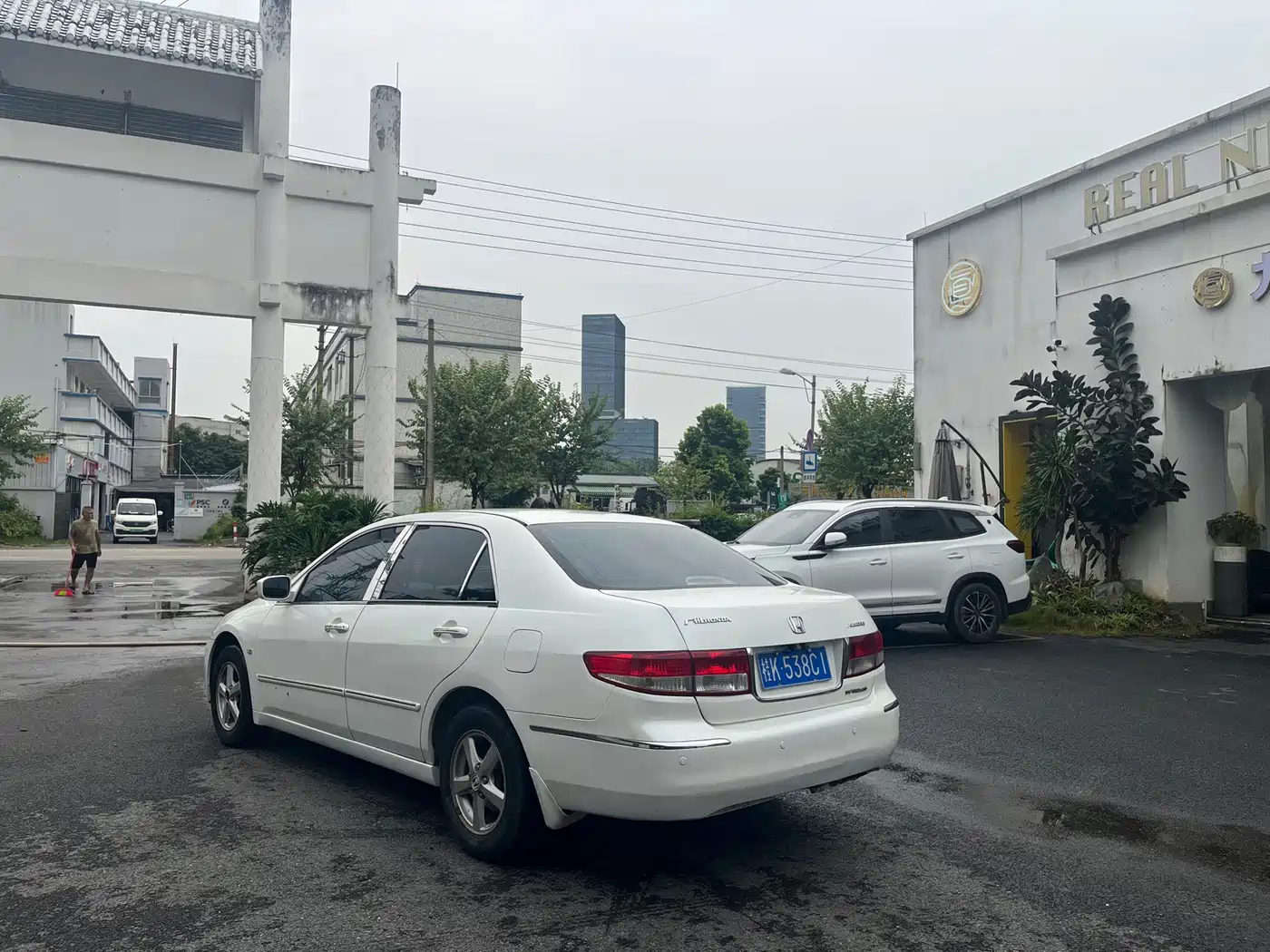 Honda Accord 2004 2004 2.0L