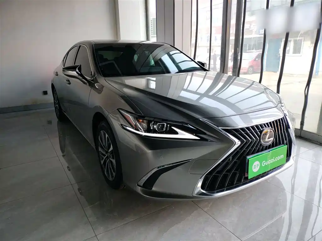 Lexus ES 2021 200 Excellence Edition фото 4