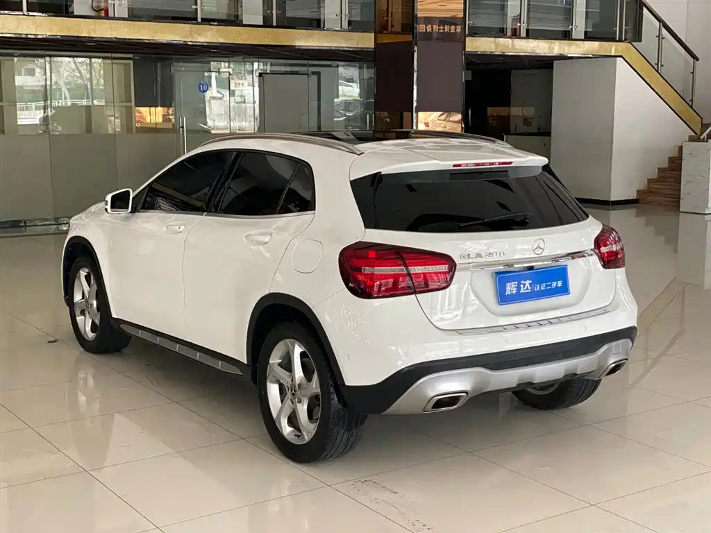 Mercedes-Benz GLA 2017 GLA 200 Dynamic фото 5