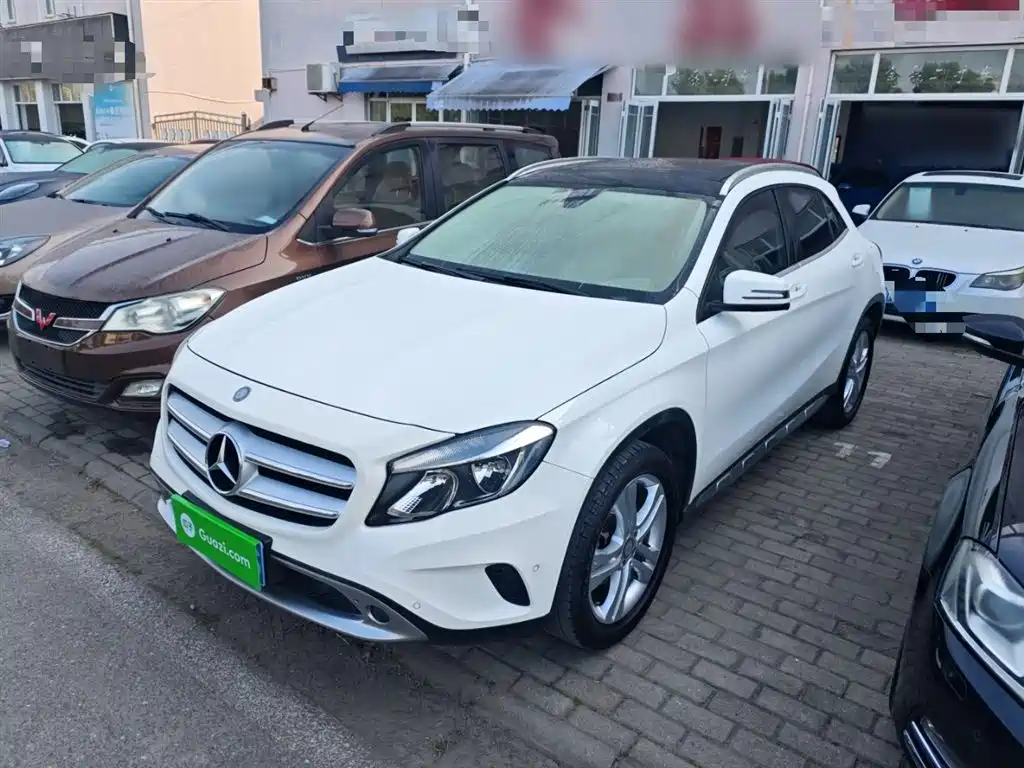 Mercedes-Benz GLA 2016 GLA 200 Dynamic фото 2