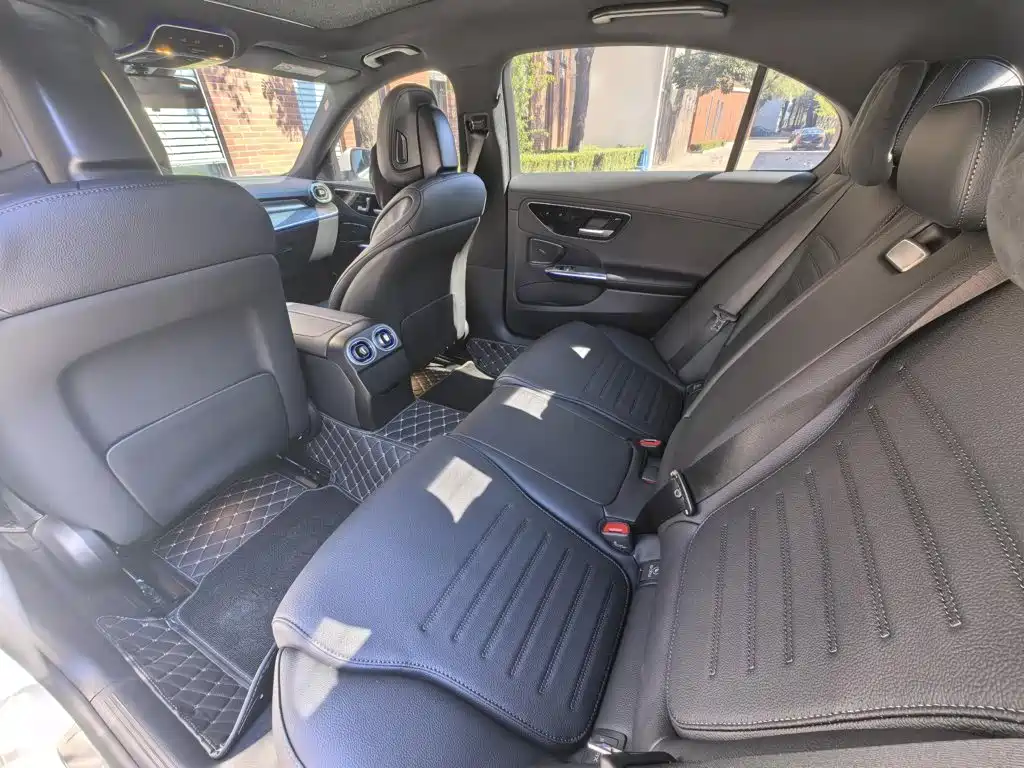 Фото 8 - Mercedes-Benz C-Class