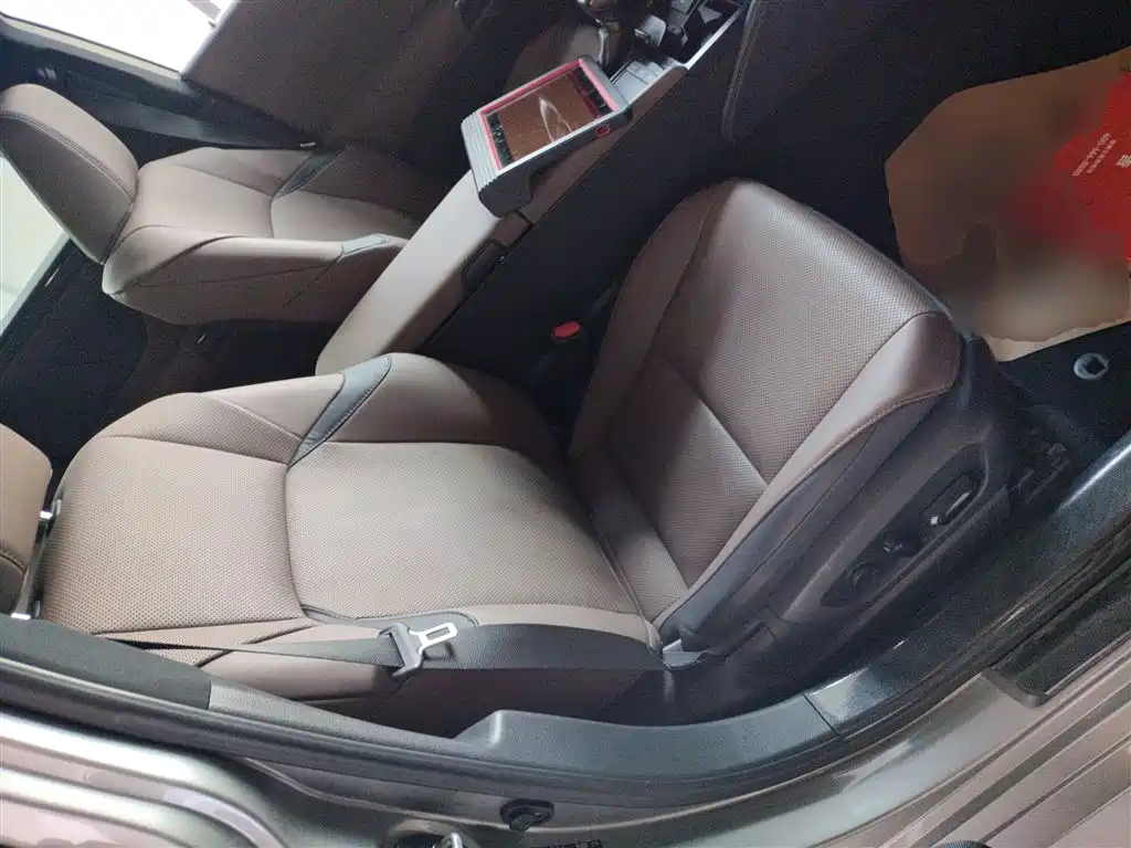 Lexus ES 2021 200 Excellence Edition фото 25