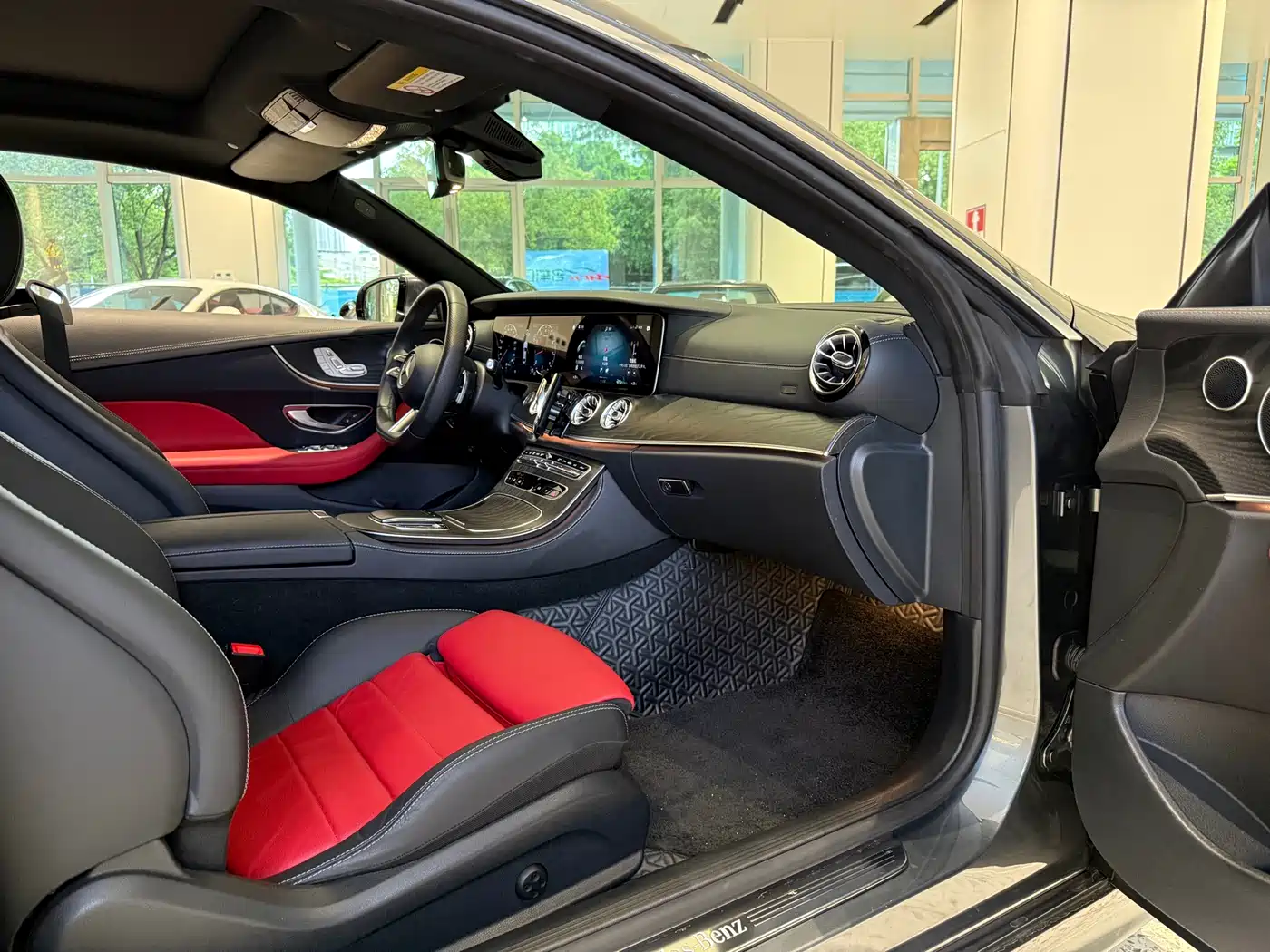 MERCEDES-BENZ E-CLASS (IMPORTED)