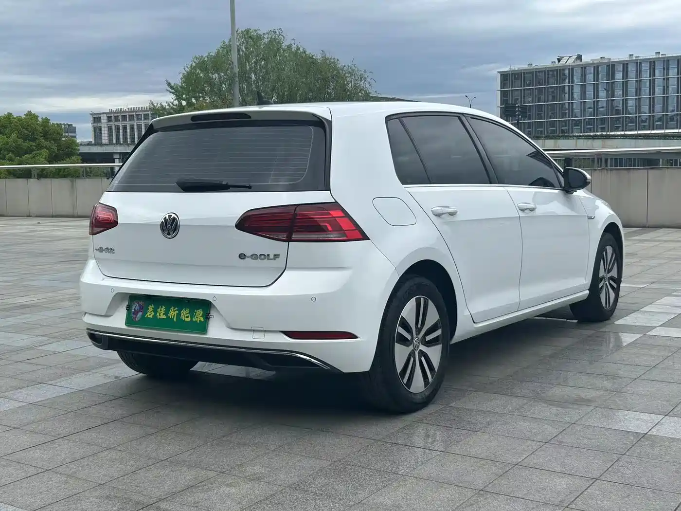 VOLKSWAGEN GOLF*PURE ELECTRICITY