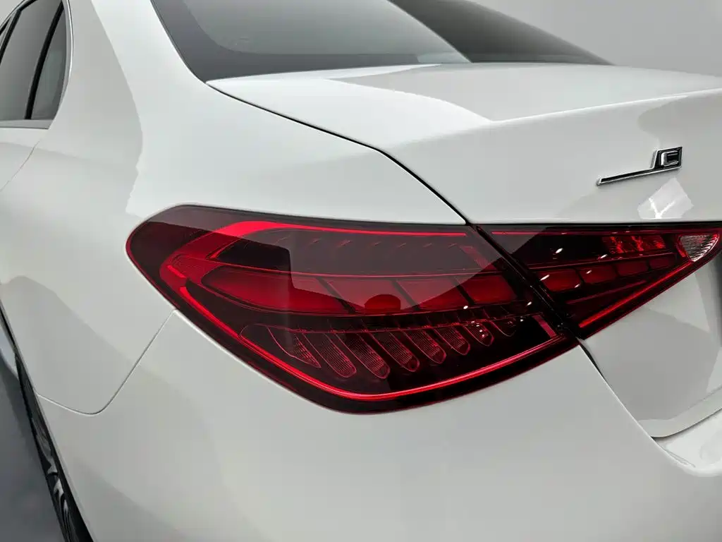 Фото 25 - Mercedes-Benz C-Class