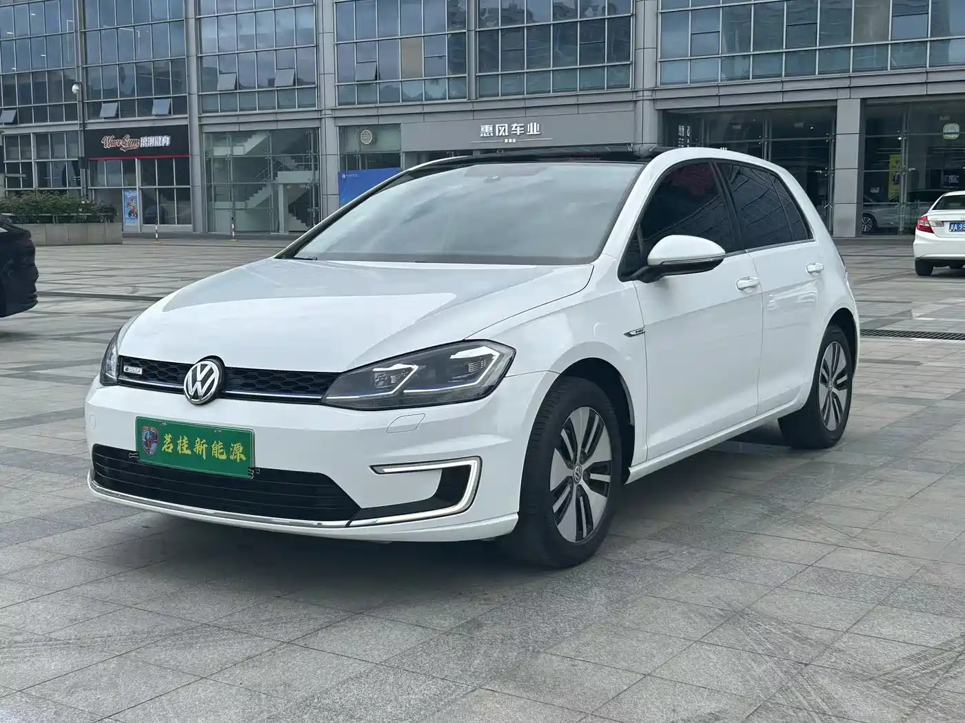VOLKSWAGEN GOLF*PURE ELECTRICITY