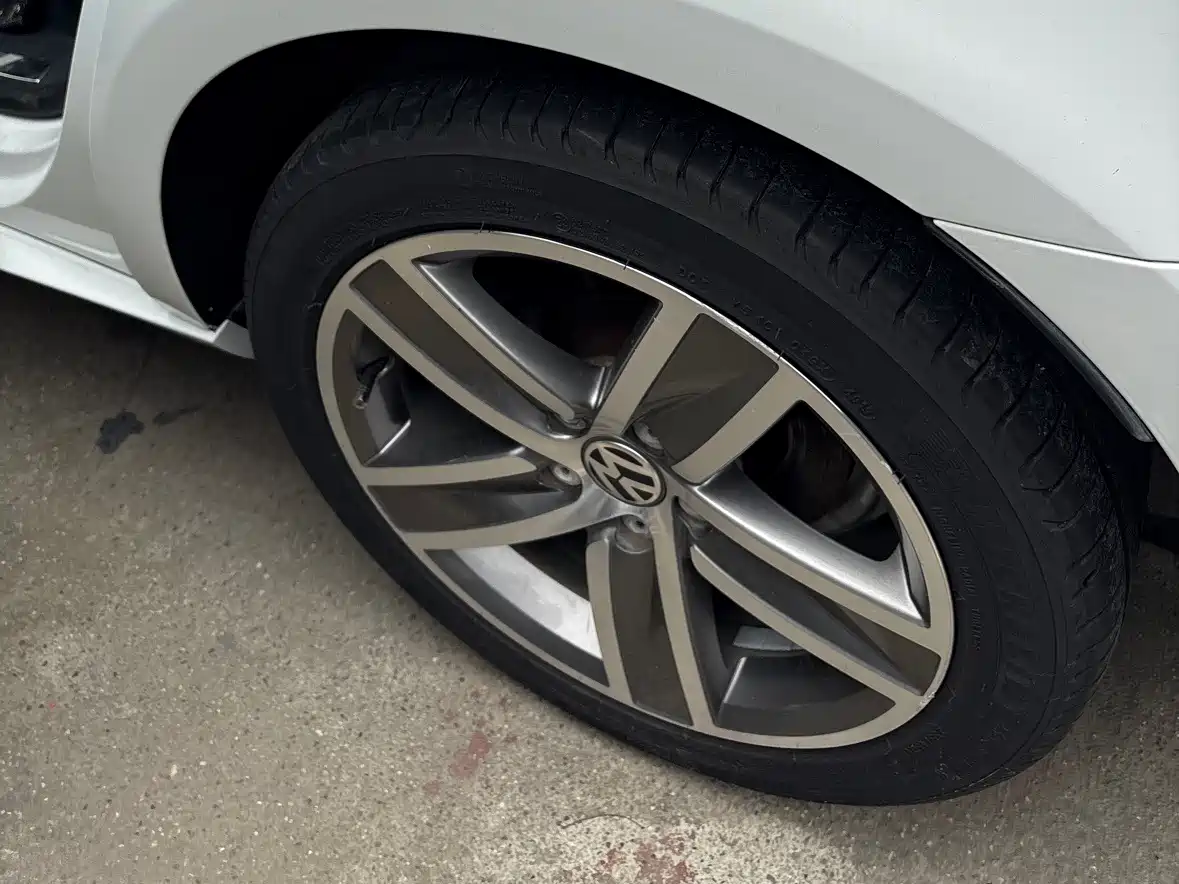 Volkswagen FAW-Volkswagen CC 2016 Model 1.8TSI Premium фото 10