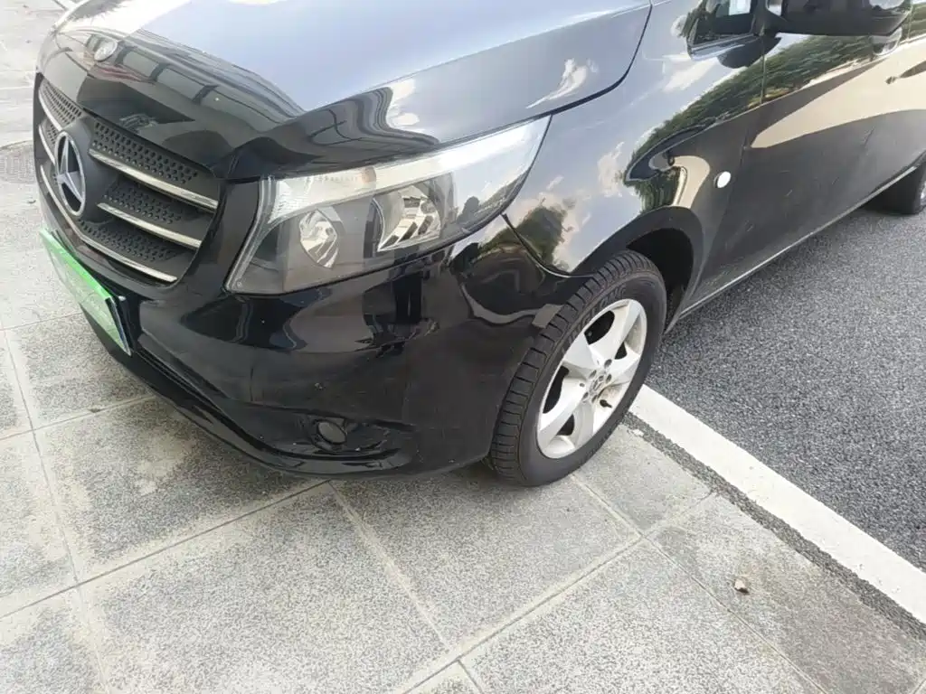 صورة 24 - Mercedes-Benz Vito