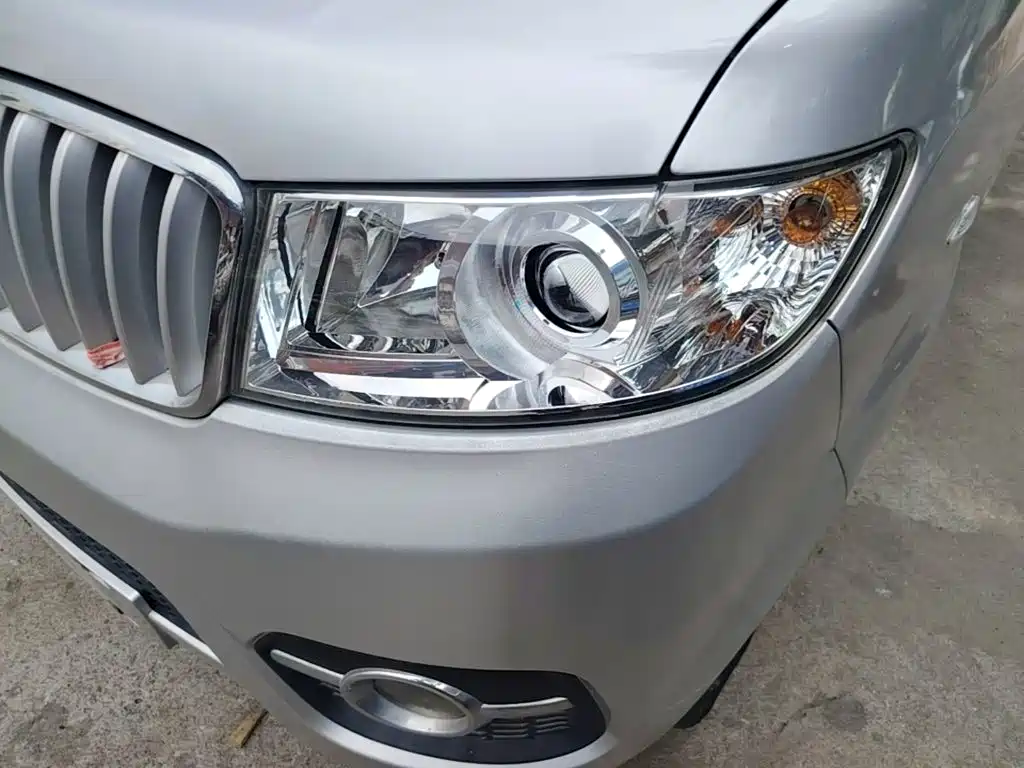 Jinbei T3 2019 2019 1.5L China VI Double Cab Comfort Extended Version JKC1030SS6FL