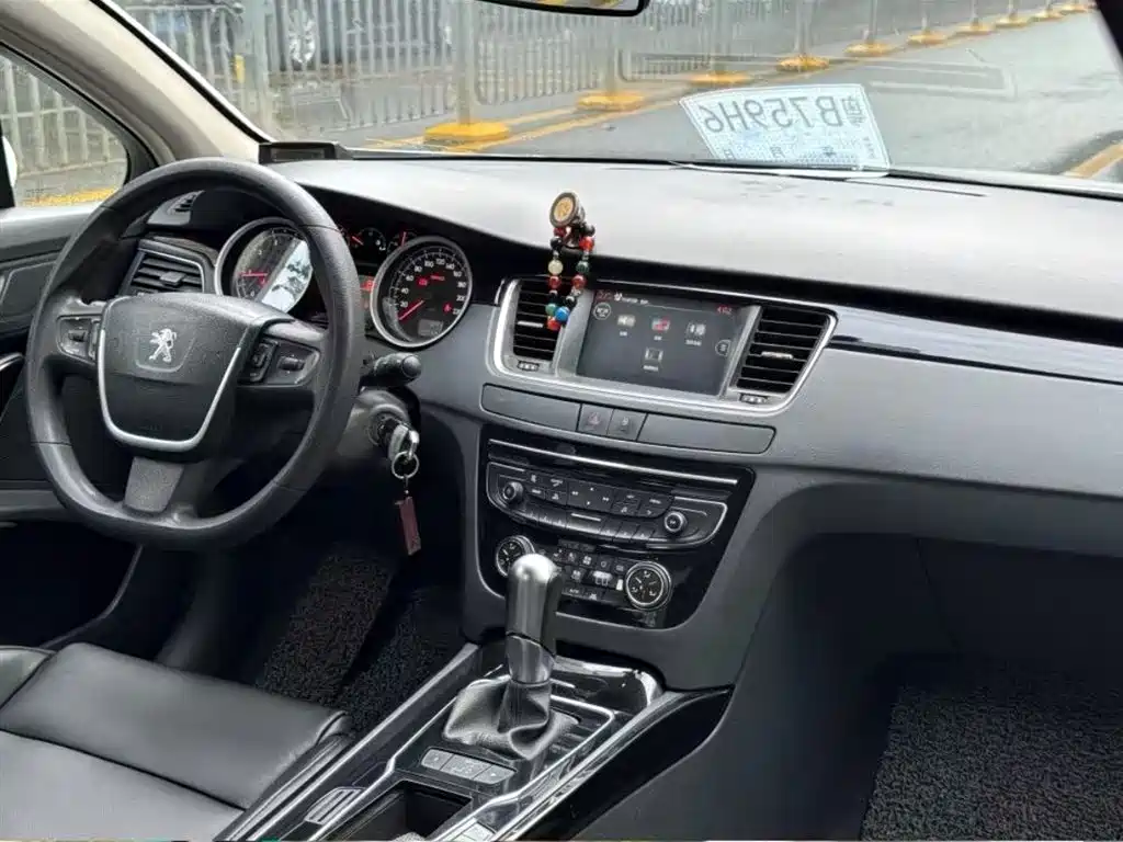 Peugeot 508 2015 1.6THP Auto Comfort Edition фото 6