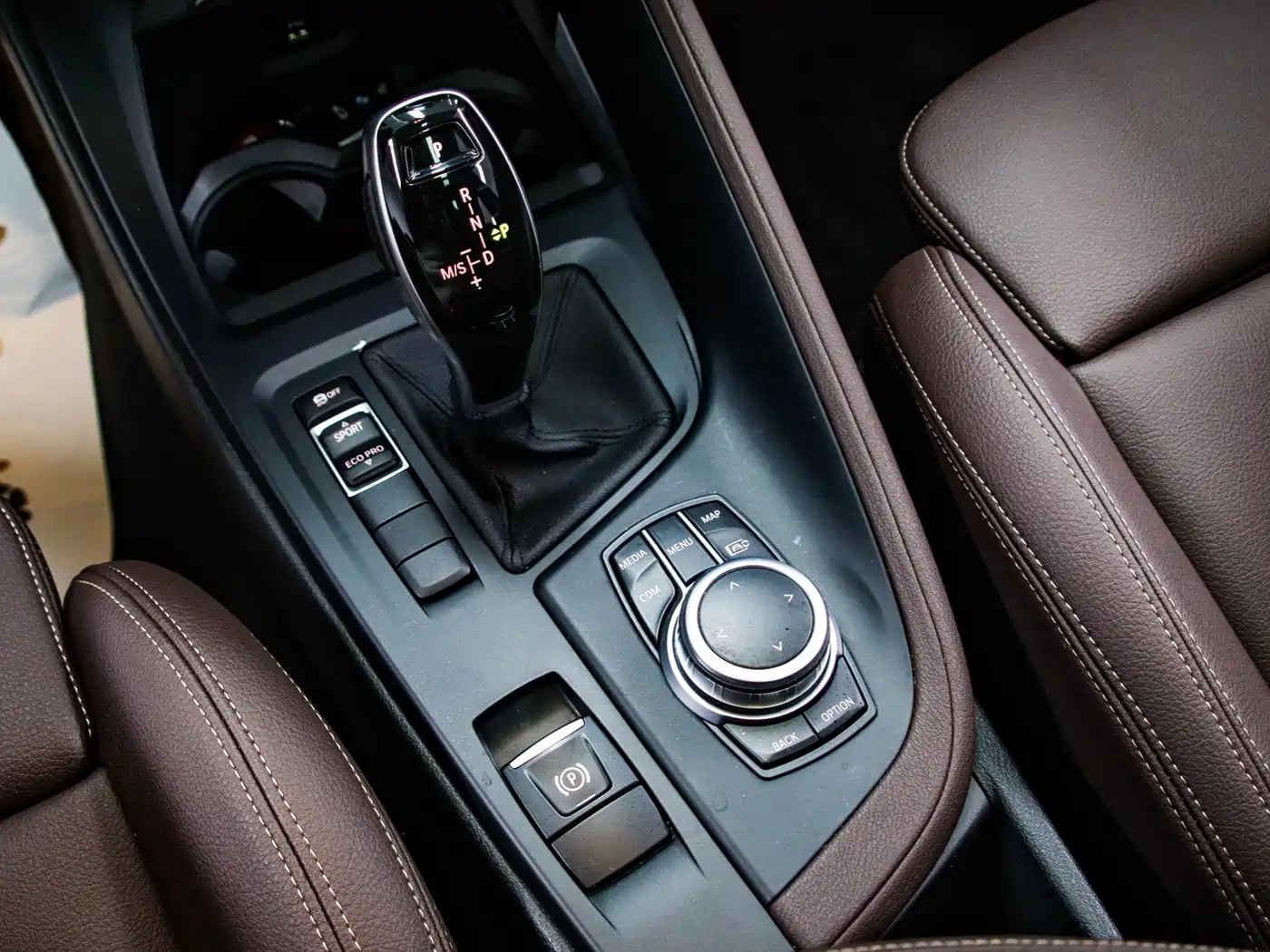 BMW X1 2022 sDrive20Li Fashion фото 12