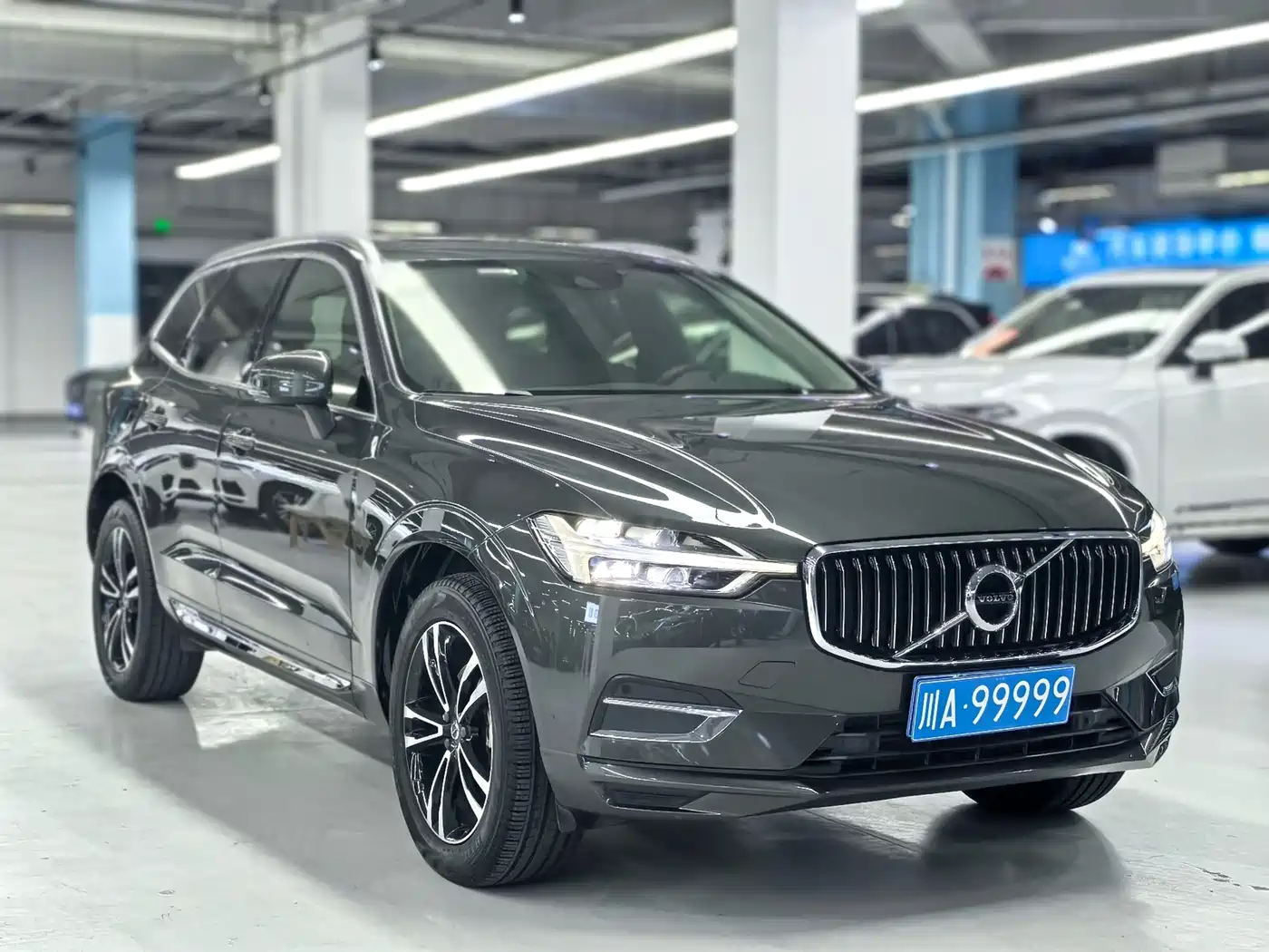 Фото 2 - Volvo XC60