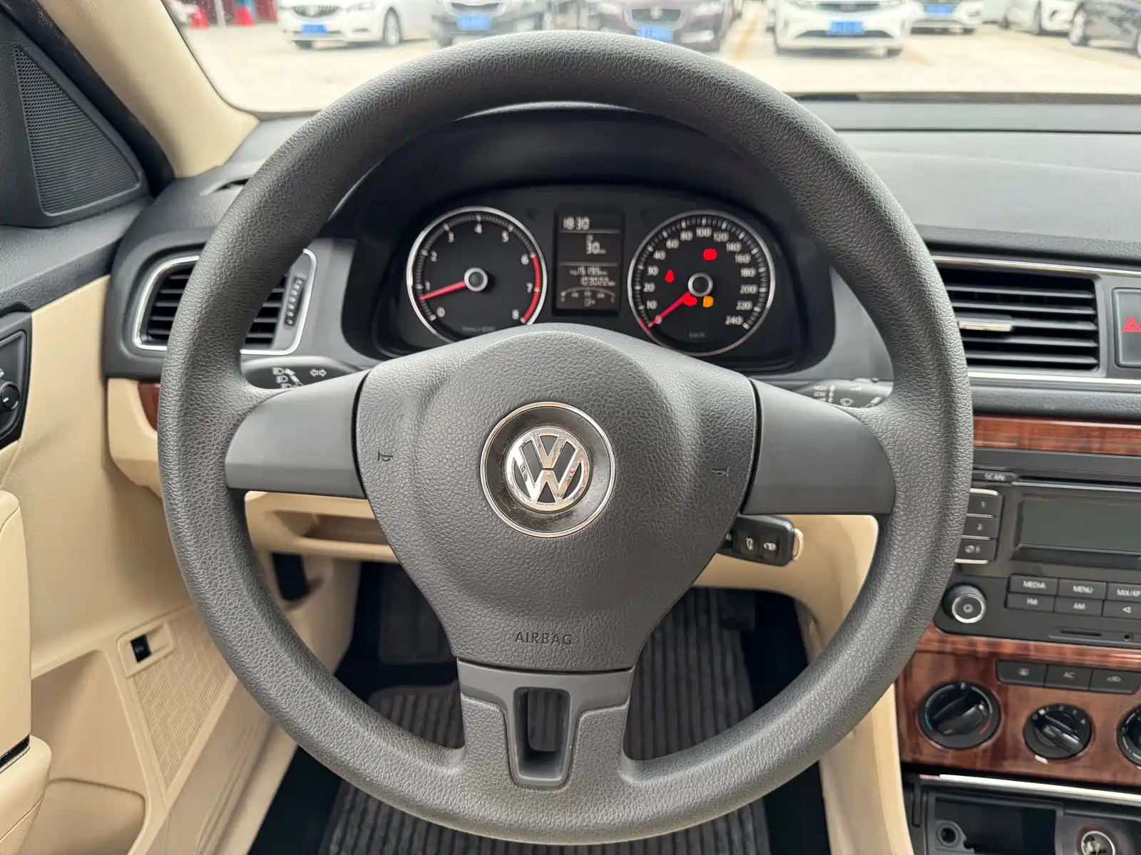 Photo 11 - Volkswagen Lavida