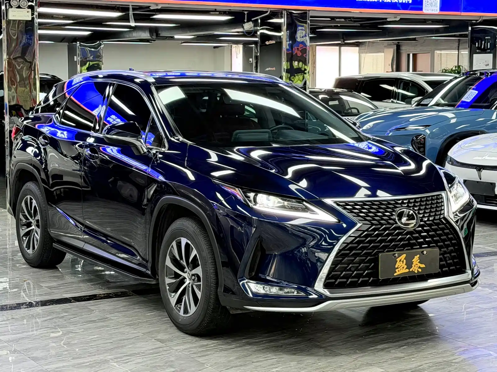 Фото 3 - Lexus RX
