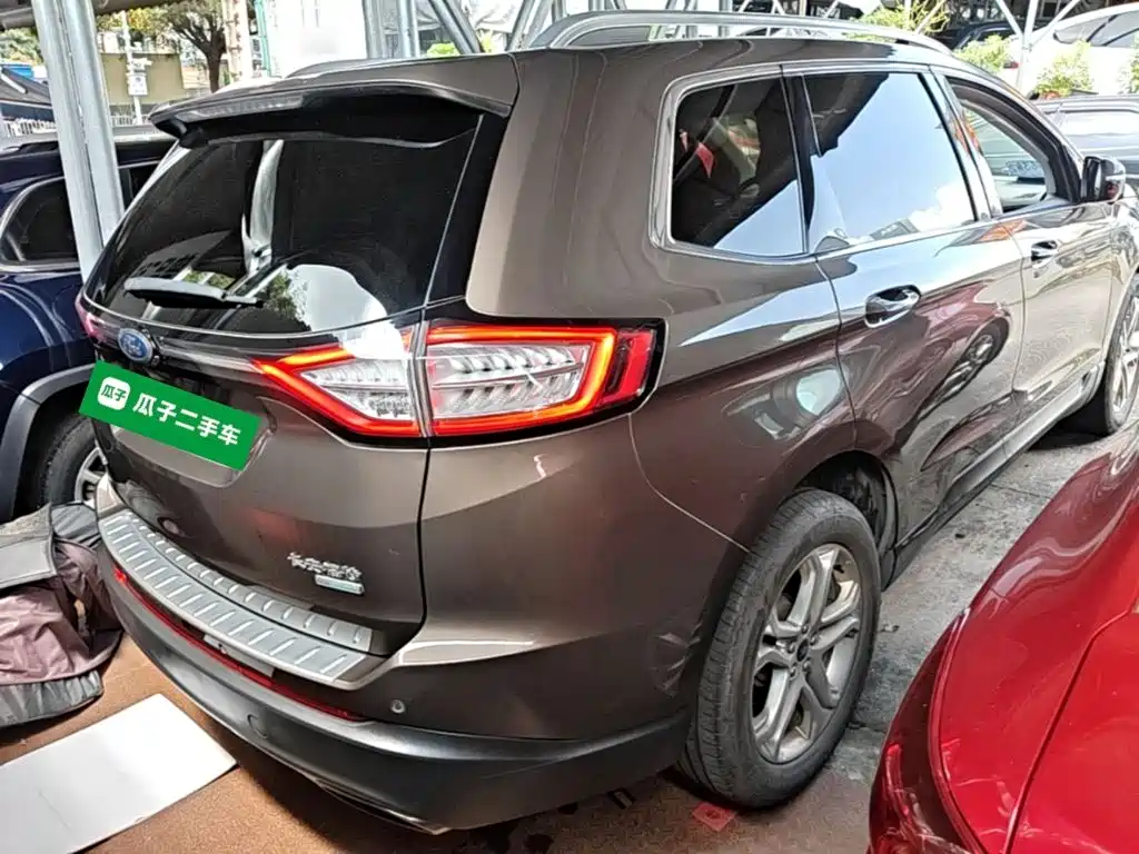 Фото 6 - Ford Edge