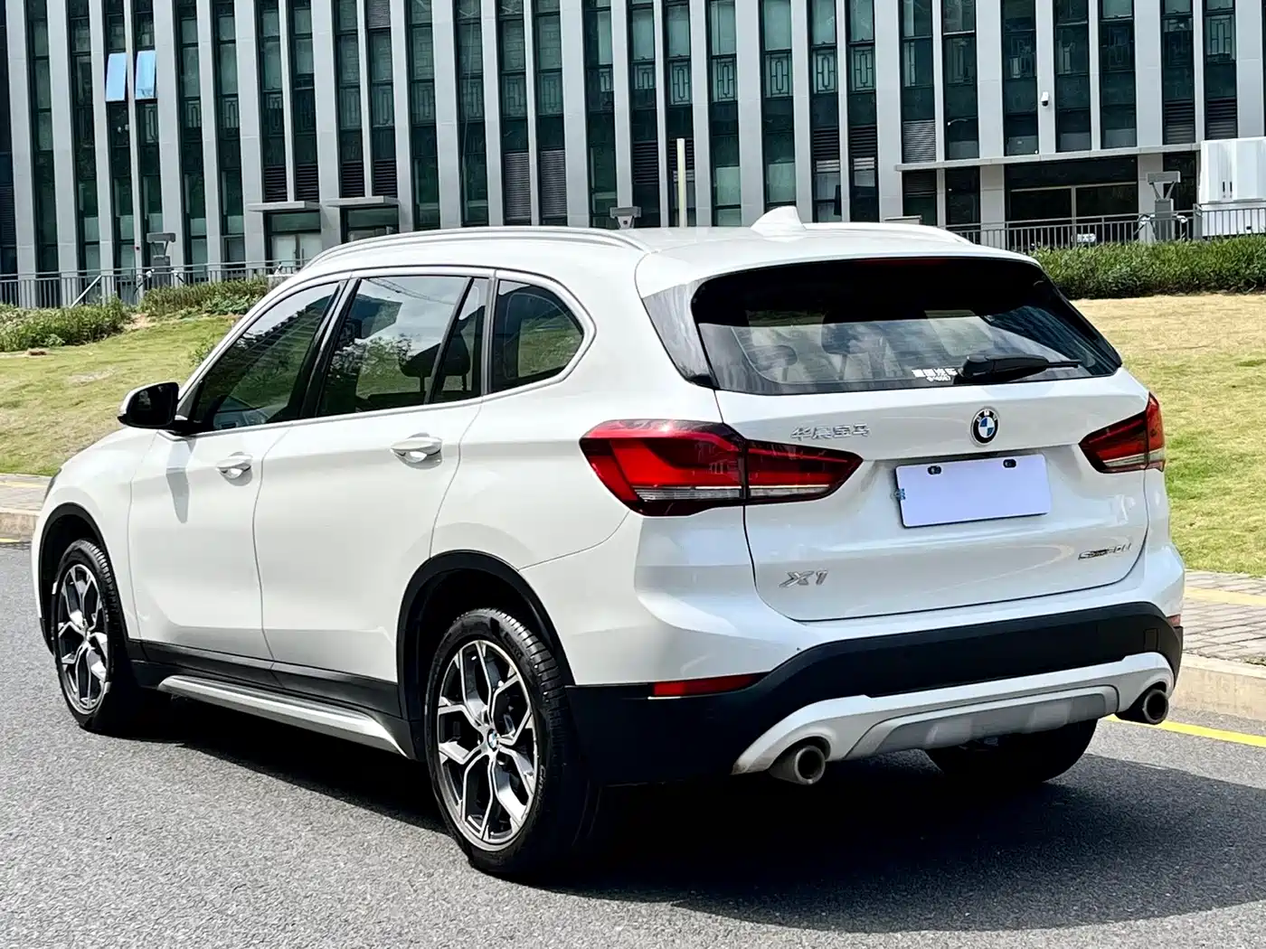 BMW X1 2021 sDrive20Li Exclusive фото 11
