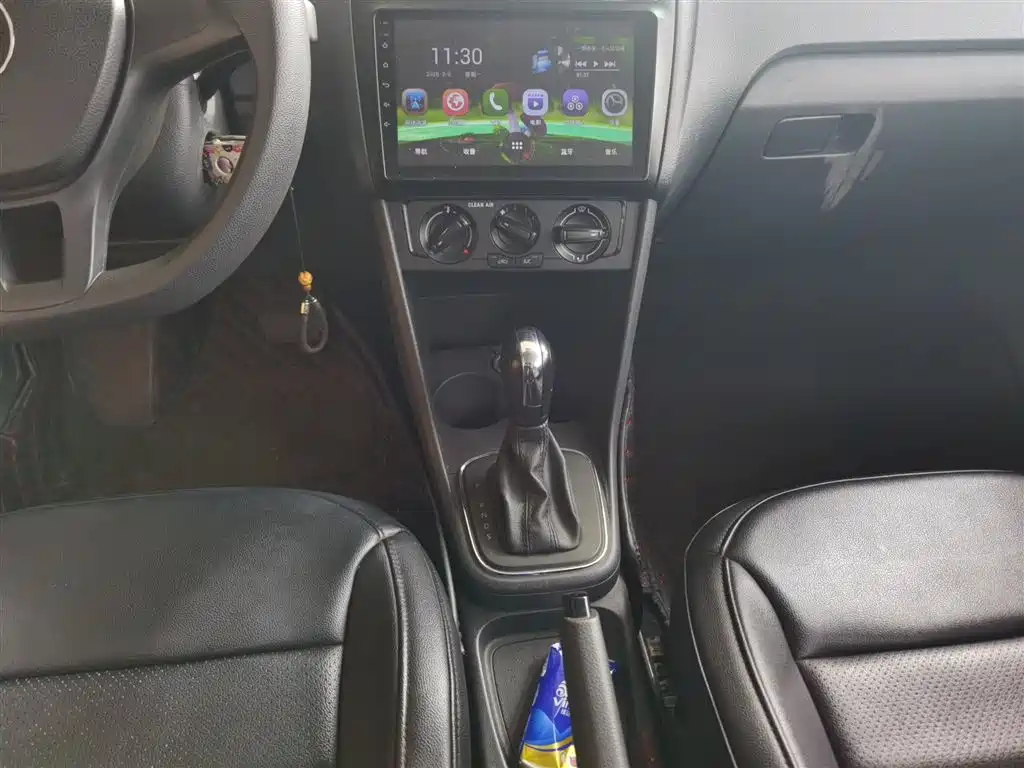 Volkswagen Polo 2016 1.4L Automatic Trend фото 6