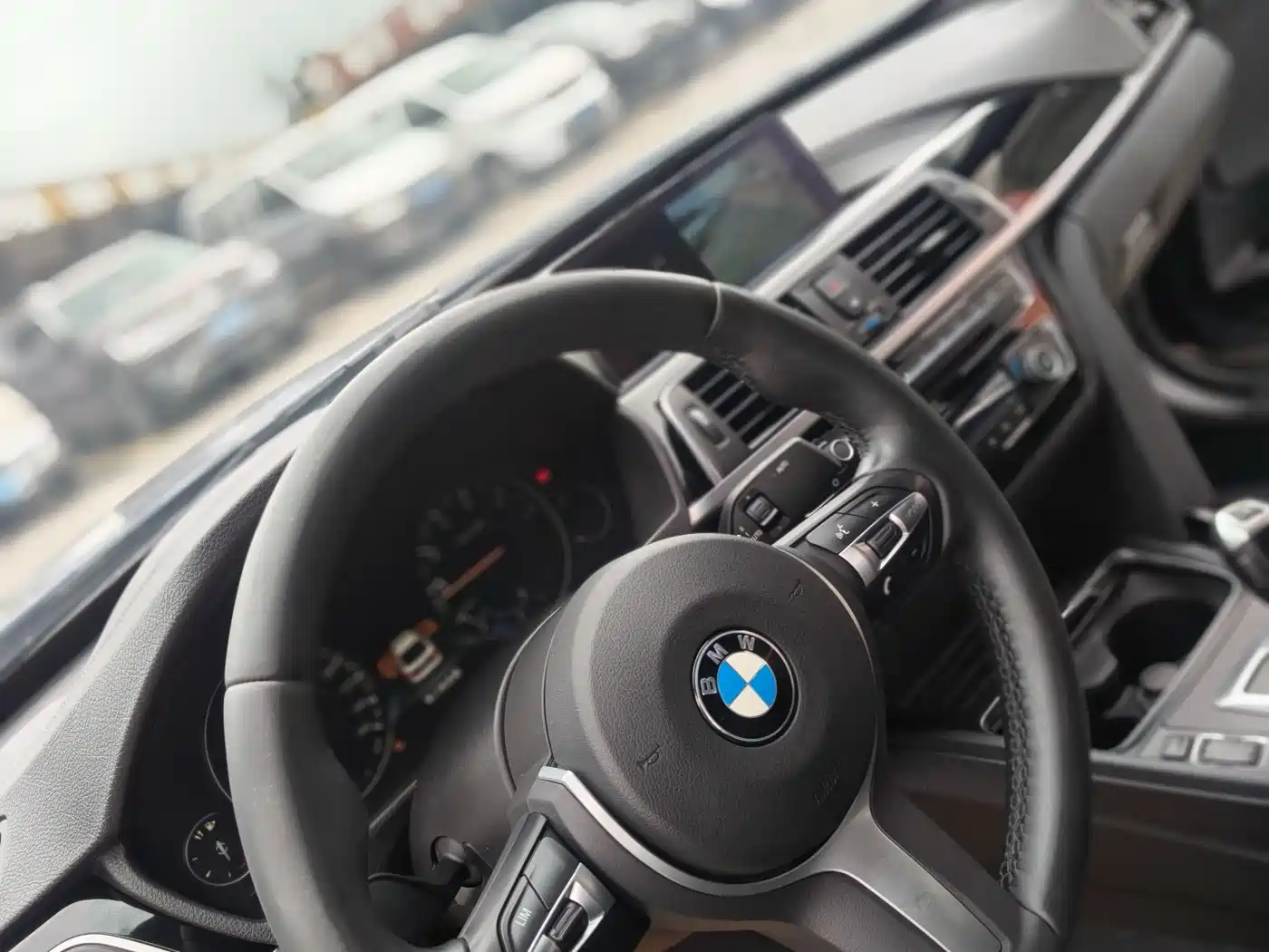 BMW 3 Series GT 2020 320i M Sport Package фото 14