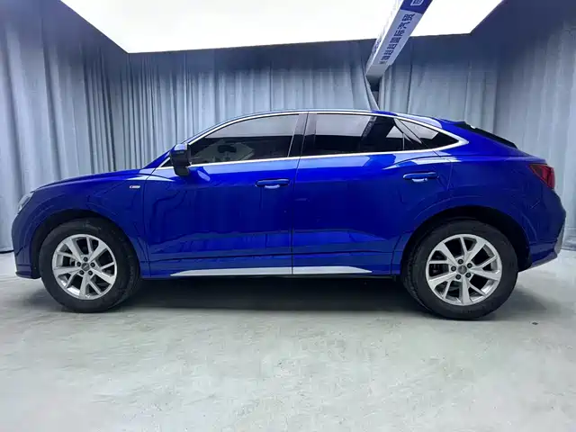 Audi Q3 Sportback 2020 35 TFSI Progressive — фото 4