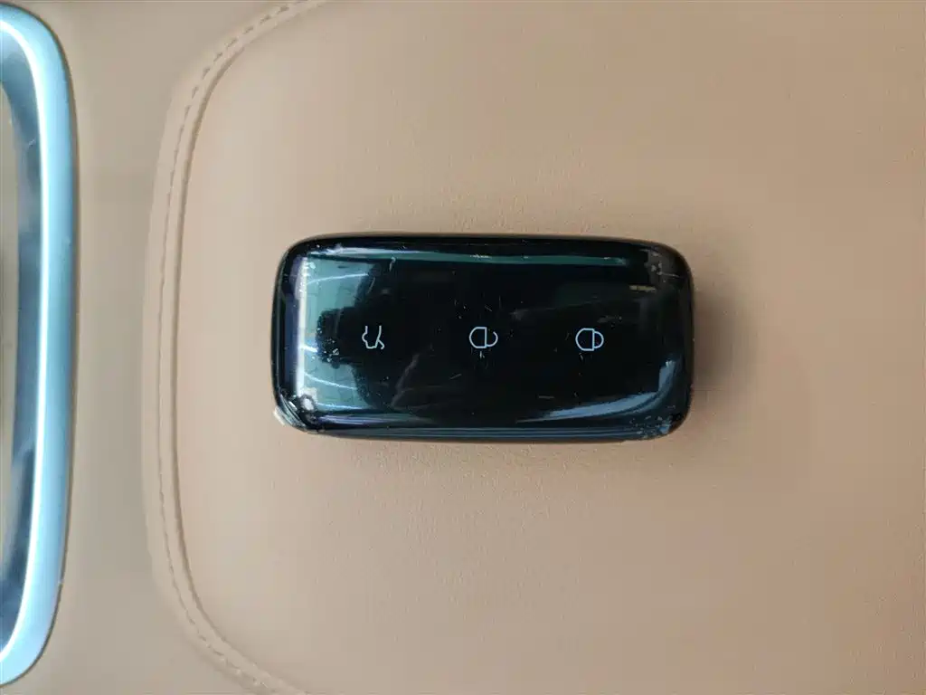 Geely Galaxy Galaxy L7 2025 EM-i 115km Explorer+ Edition фото 13