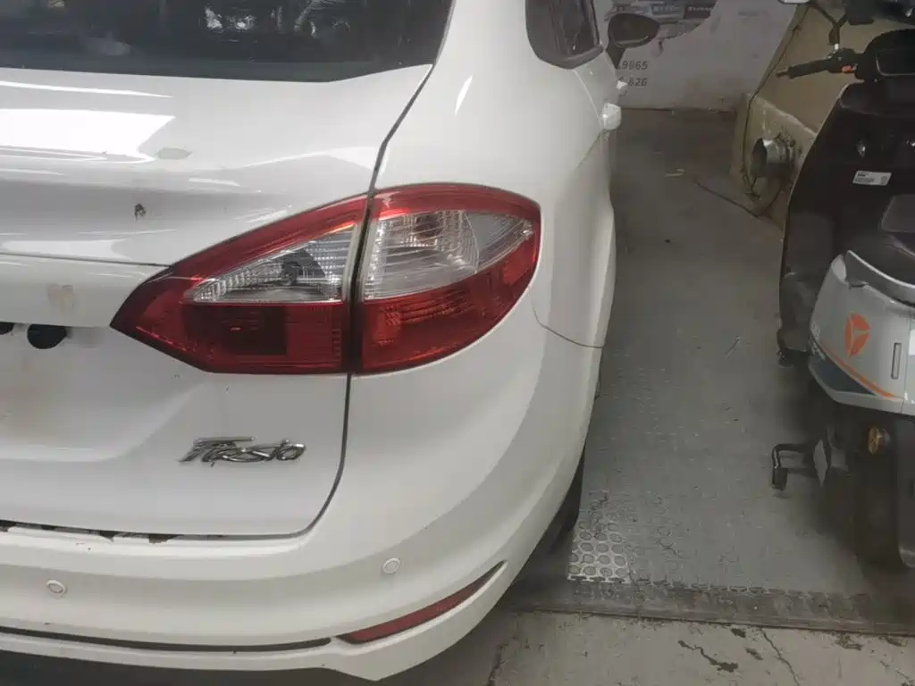 Ford Fiesta 2015 2013 Sedan 1.5L Automatic Fashion