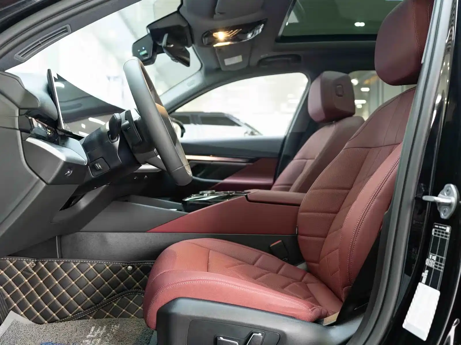 Photo 13 - BMW 5 Series