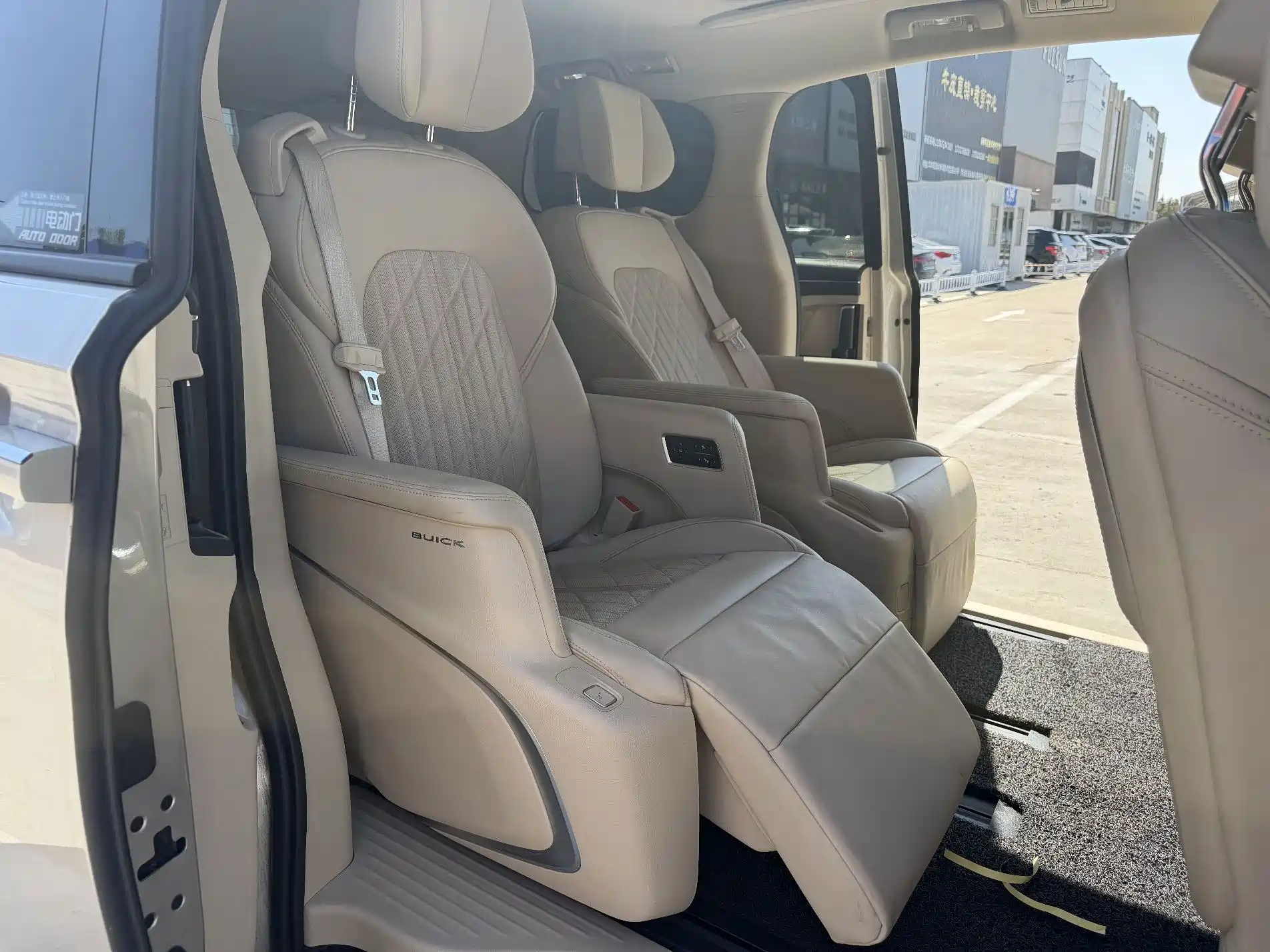 Фото 8 - Buick GL8
