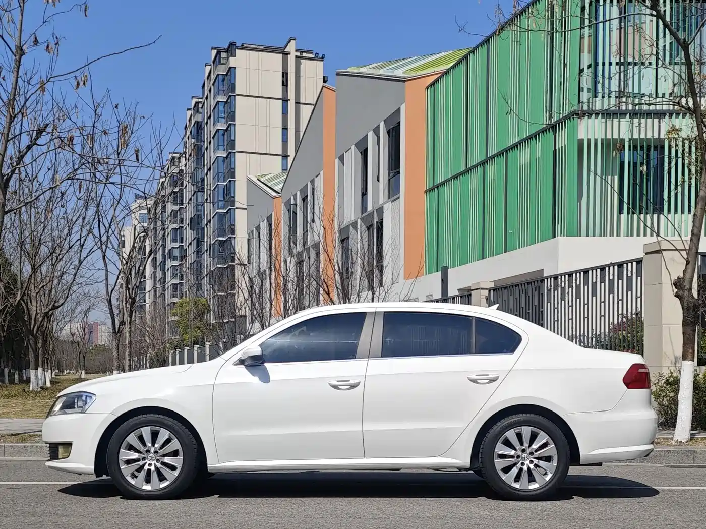 Volkswagen Lavida 2013 1.4TSI DSG Comfort Edition фото 2